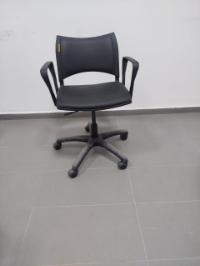 lot de 12 siéges de bureaux 