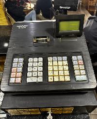 Caisse Sharp très bon état 